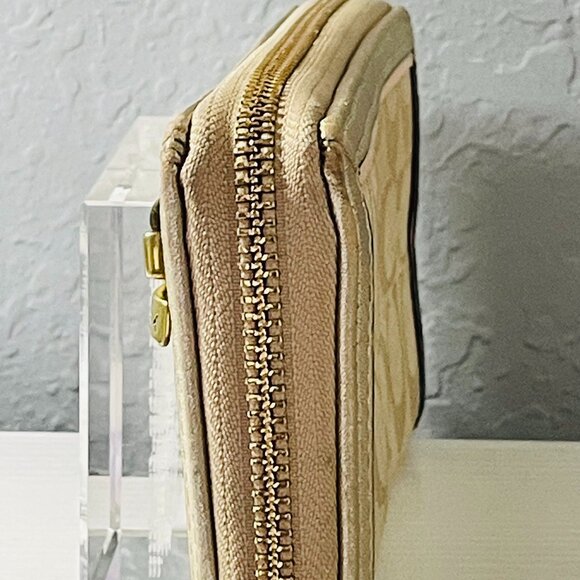 COACH Signature Zip Around Wallet Khaki Canvas Gold Bow Charm - Picture 7 of 9